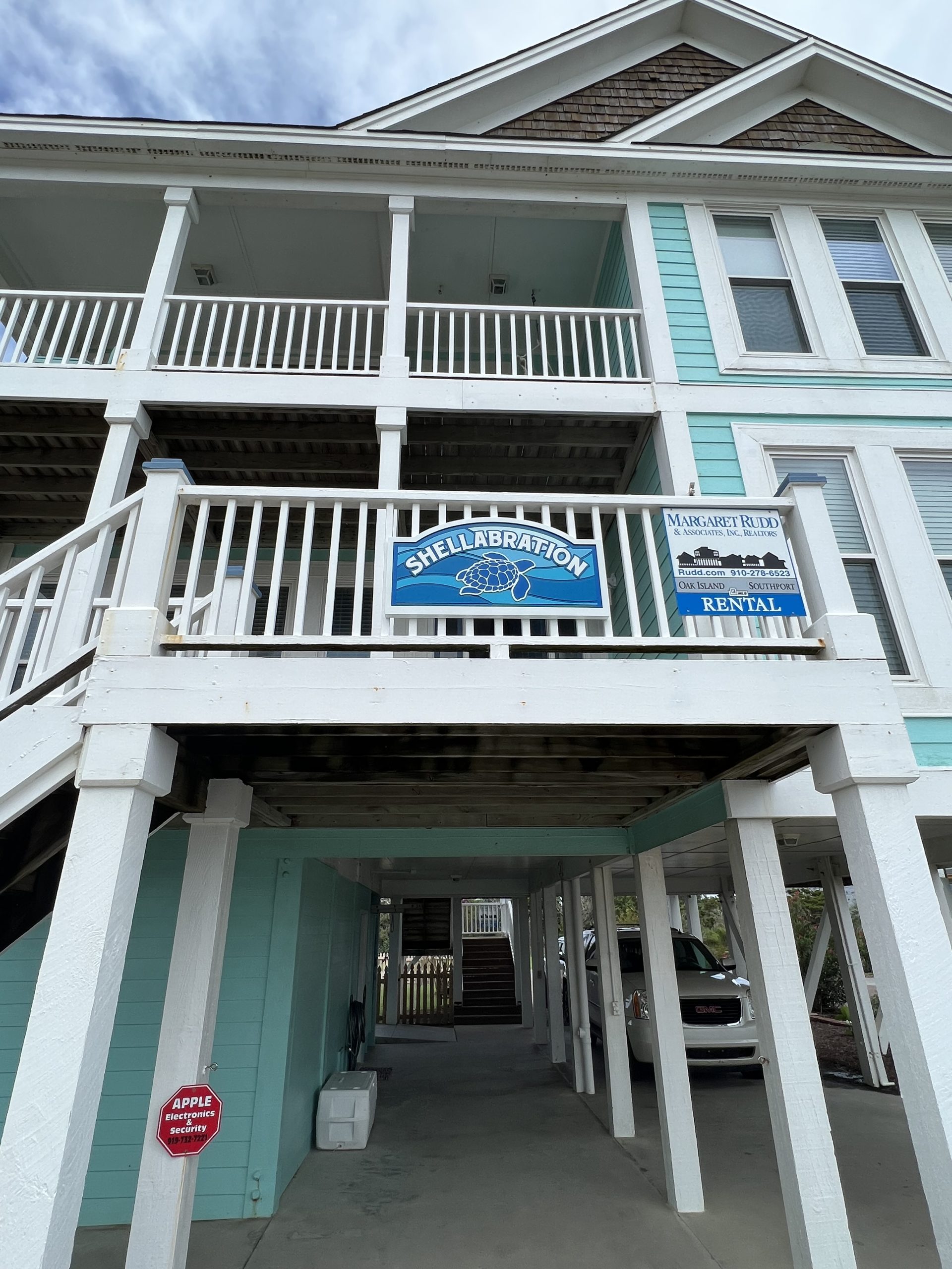Real estate sign of Oak Island rentals
